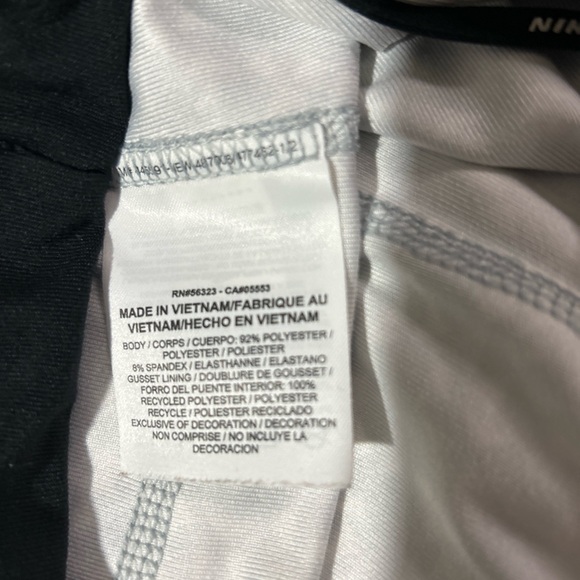 Nike Dri Fit Capri Pants Women’s Medium Gray Athleisure Activewear Exercise Run - Picture 10 of 14